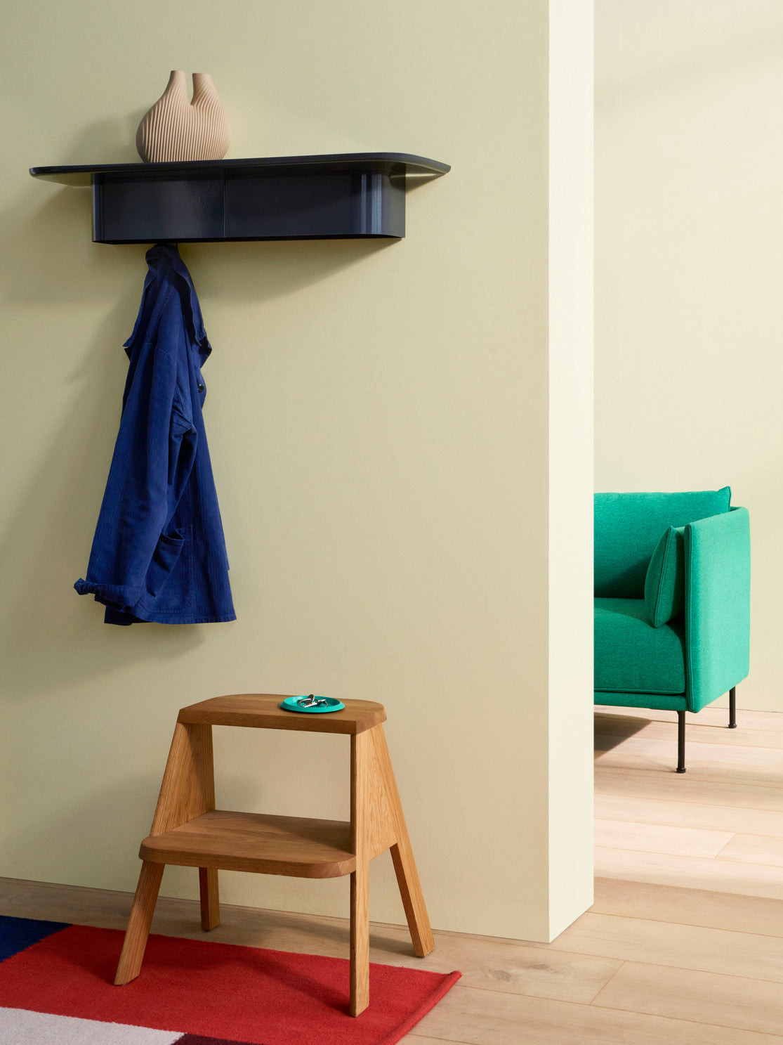 Korpus Shelf L midnight blue_Butler oiled oak.jpg