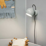 123398_Frandsen-Ball-Wall-Lamp-ø12-Glossy-Mint_3.jpg