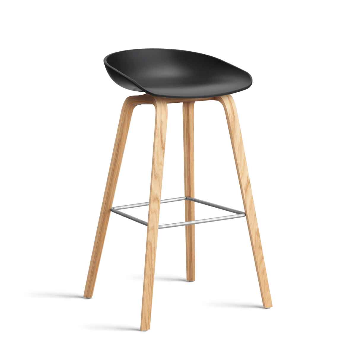 AA006-D168-AA51_AAS-32-H75-black-2.0-shell_wb-laquered-oak-base_stainless-steel-footrest.jpg