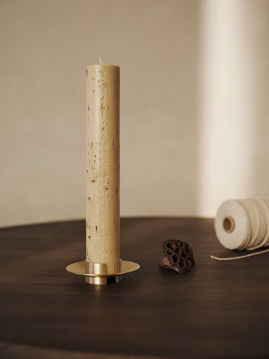 fermLIVING_Holiday2024_MuraAdventCandle_Oat_1104270021_BlockCandleHolder_Brass_1104266219_21.jpg