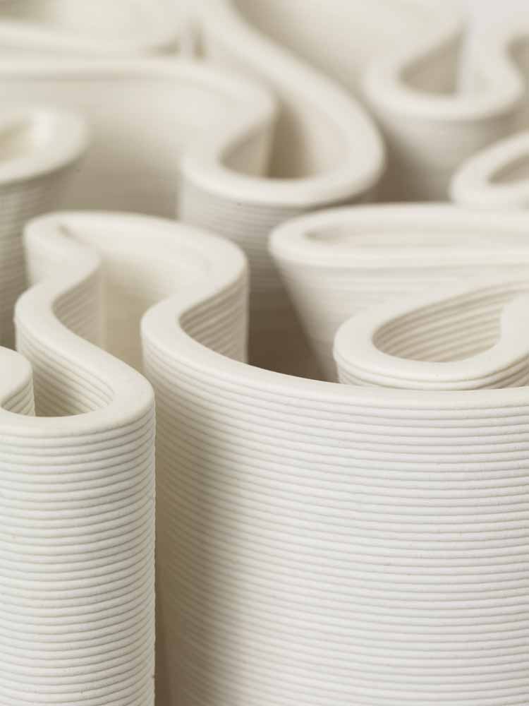 fermLIVING_SS24_DedaliVase_Off-white_1104269012_3.jpg