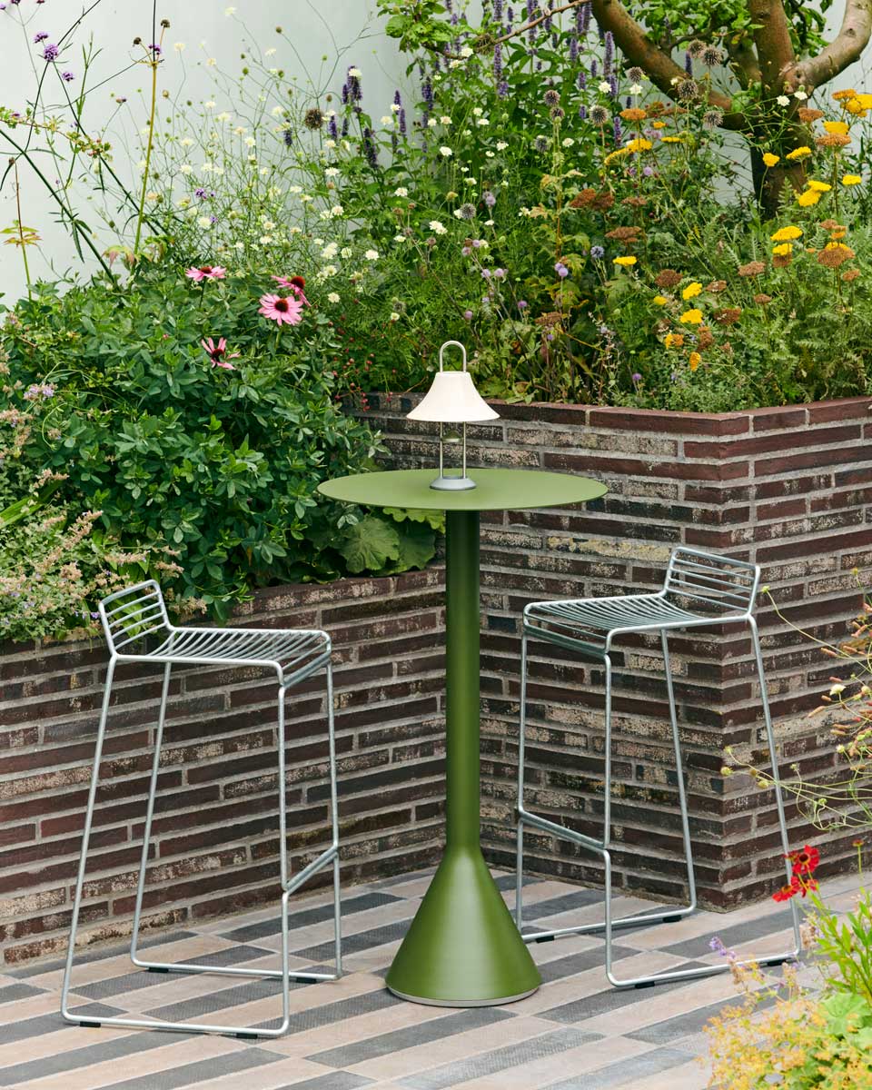 Hee-Bar-Stool-Low-H65-hot-galvanised_Palissade-Cone-Table-dia60xH105-olive_Mousqueton-Portable-oyster.jpg