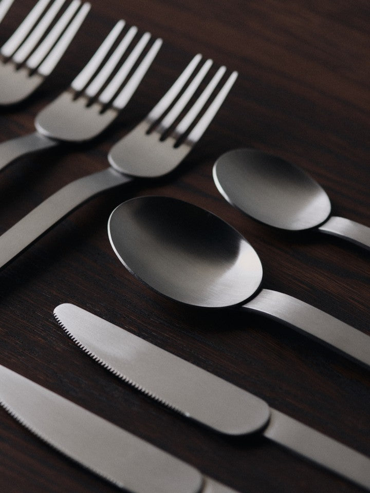 FermLiving_Holiday2025_SteloCutlery_SetOf4_BrushedStainlessSteel_1104272000_3.jpg