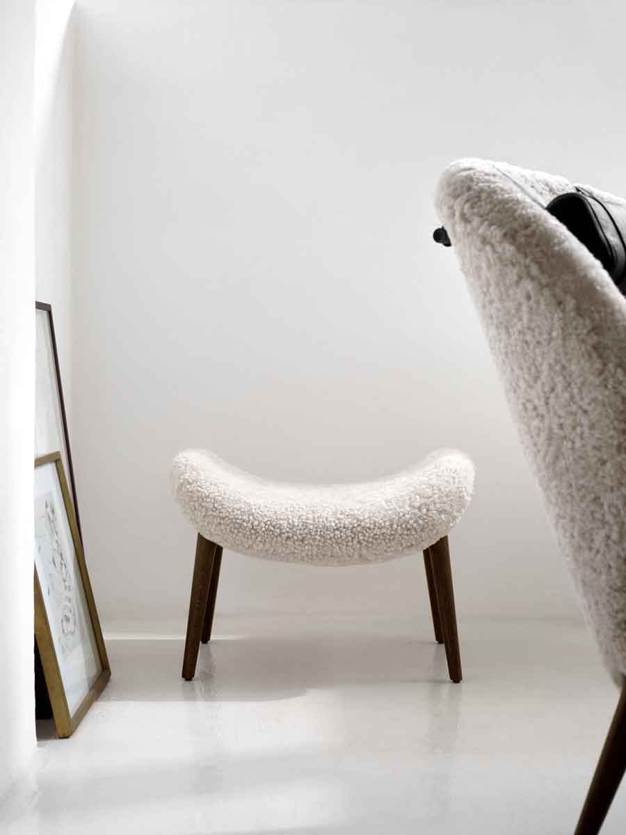 vipp-467-lodge-footstool-curly09-01.jpg