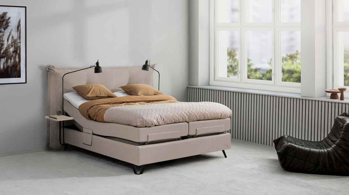 Jensen_Ambassador_Aqtive2_Beige483-Seamless_Cozy_Add-on-Birch_Triangle-Black_Add-on-Lamp_Pocket_0008-BOHUS.jpg