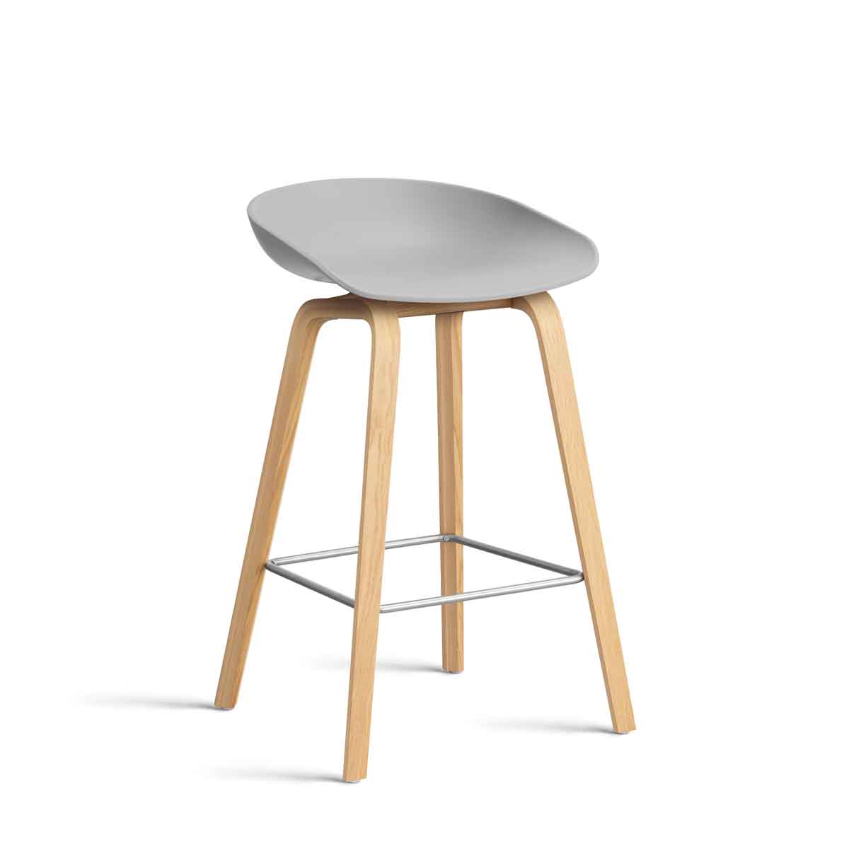 AA003-D165-AA51_AAS-32-H65-concrete-2.0-shell_wb-laquered-oak-base_stainless-steel-footrest.jpg