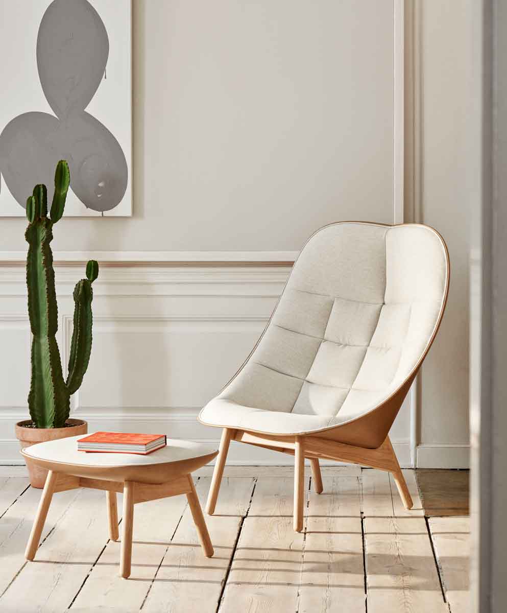 Uchiwa-front-Mode-009-back-Sense-nougat-wb-lacquer-oak-base_Uchiwa-Ottoman-front-Mode-009-back-Sense-nougat.jpg