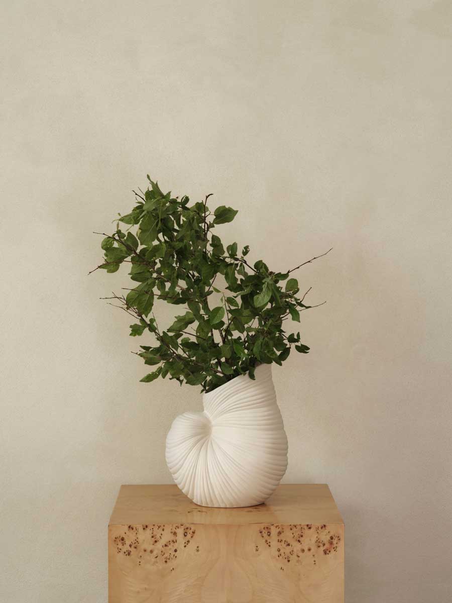 fermLIVING_AW24_ShellVase_1104269904.jpg