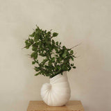 fermLIVING_AW24_ShellVase_1104269904.jpg