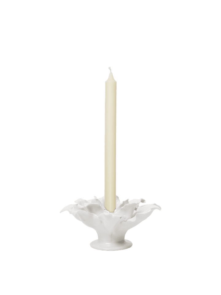FermLiving_AW26_HollyLeafCandleHolder_Off-white_1104274440_3.png
