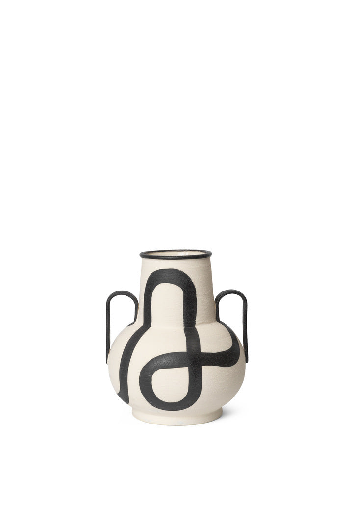 fermLIVING_AW23_1104268258_TraceVase_01.jpg