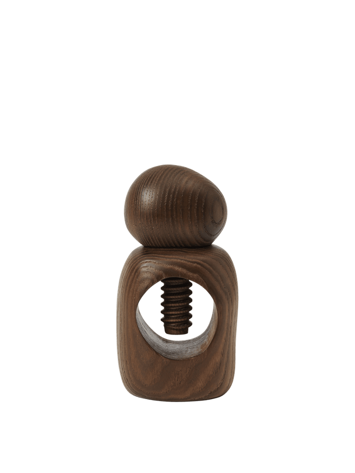 FermLiving_AW25_CairnNutCracker_DarkBrown_1104271946_1.png