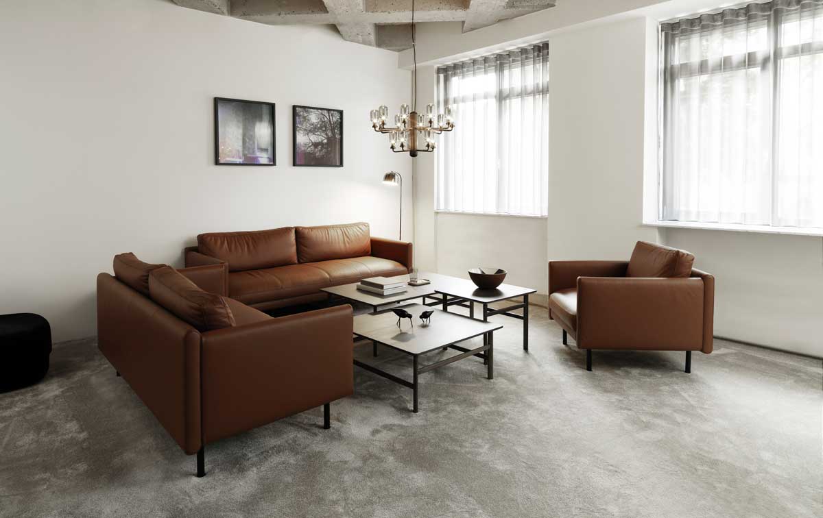 2023_Rar_Group_Omaha_Cognac_Grow_Group_Smoked_Oak_Amp_Chandelier_Small_Smoke_Black.jpg