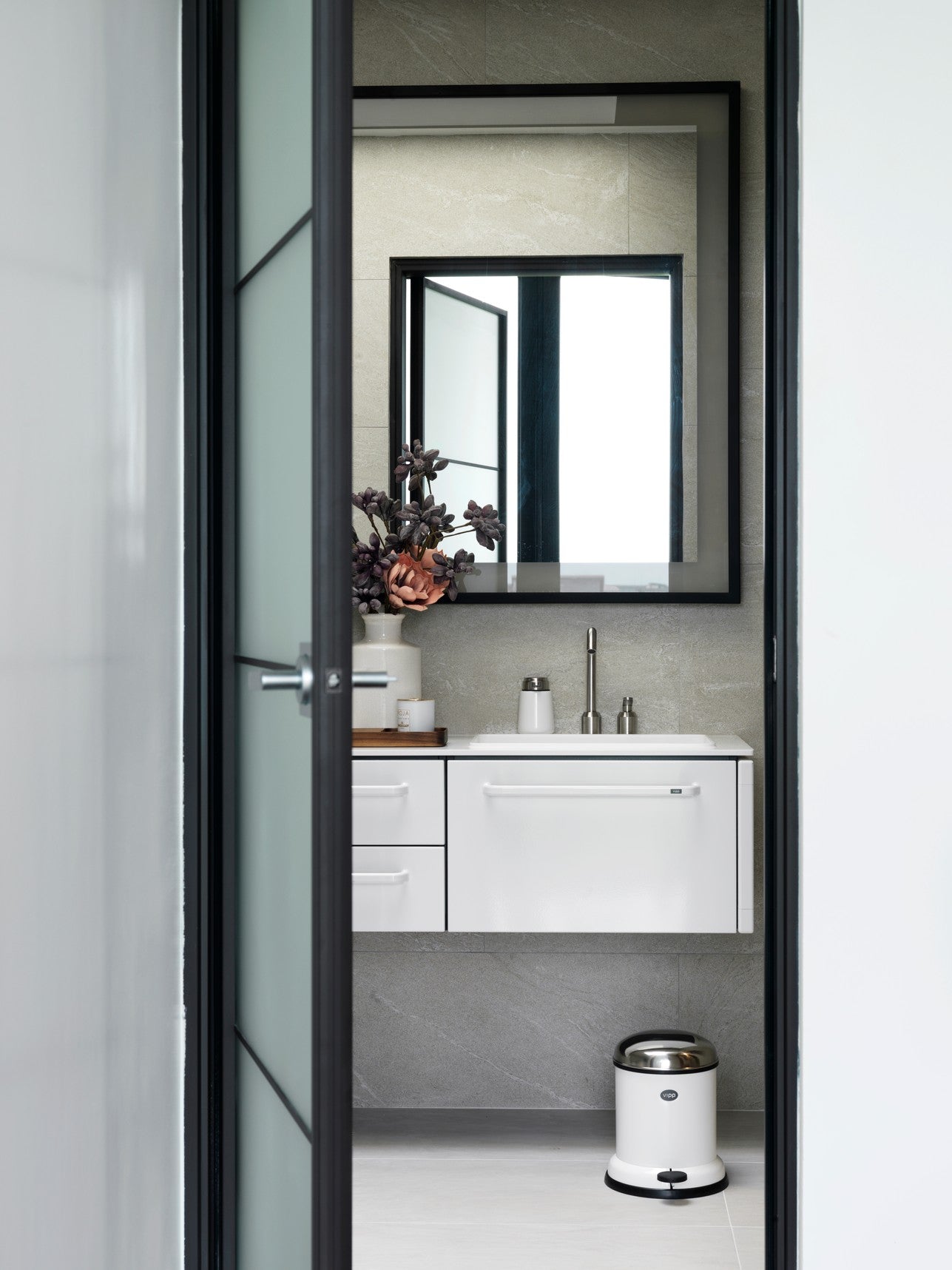 30ChefAndre-Taiwan-Bathroom-high.jpg
