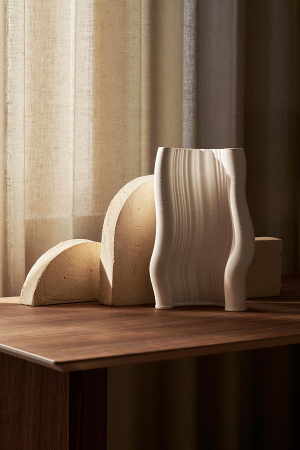 fermLIVING_AW22_MoireVase_1104266244_Image2.jpg