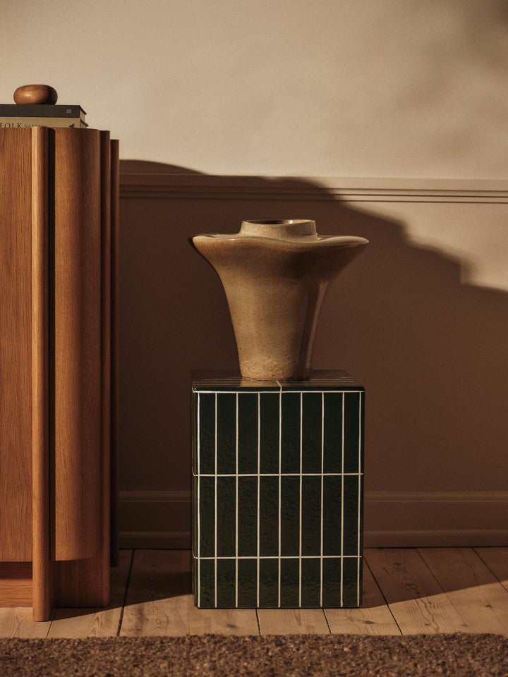 FermLiving_SS26_EvioVase_1104272540_PillarSideTable_1104272633_TiluDresser_1104273075.jpg