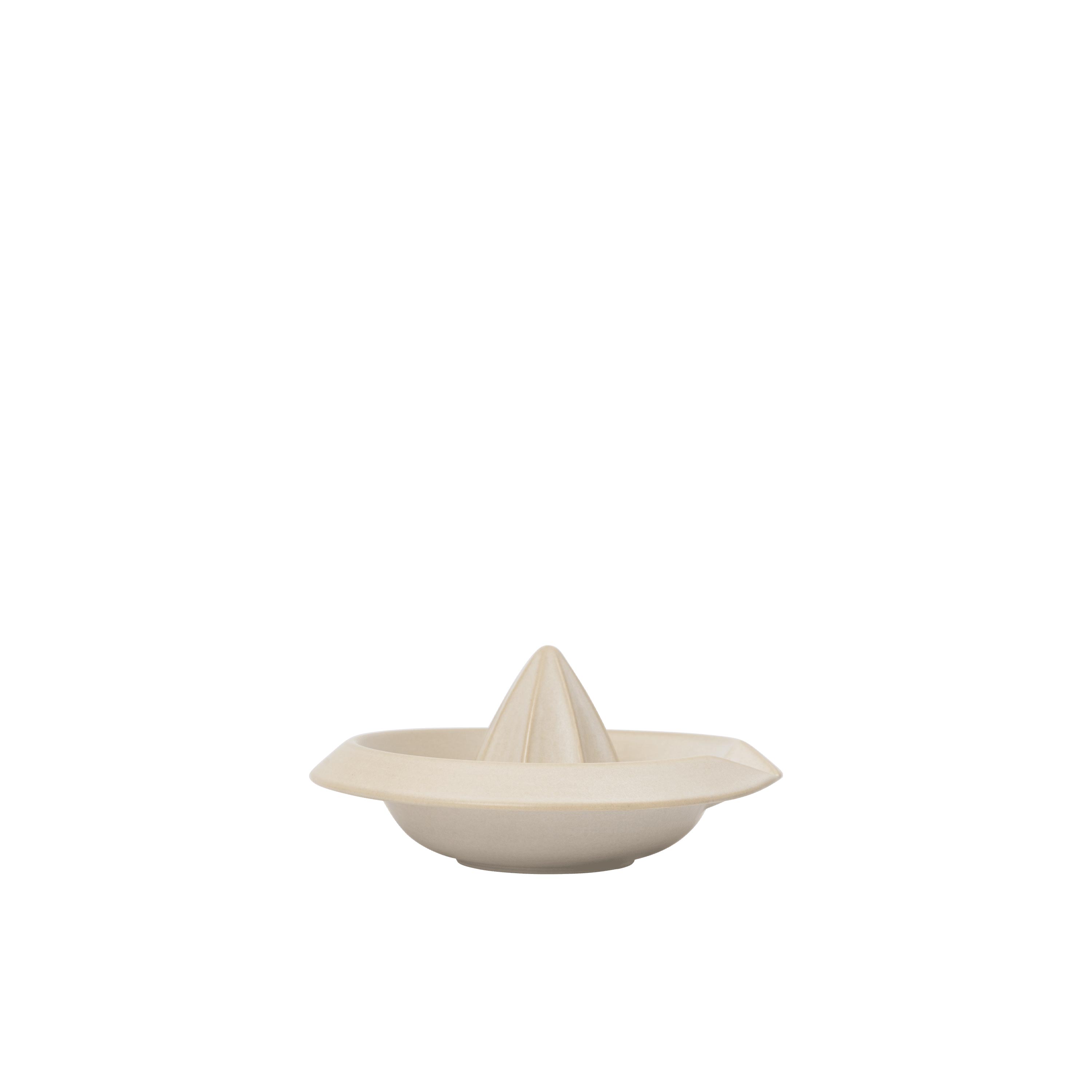 FermLiving_SS26_ErenaCitrusJuicer_Cream_1104272481_1.jpg