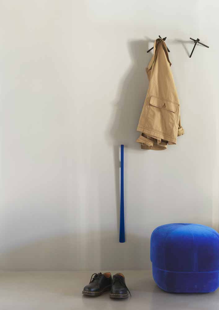 2022_Shoehorn_Blue_Stick_Hook_Black.jpg