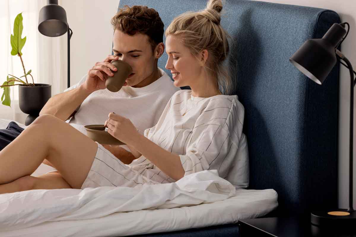 Jensen_diplomat_Blue478_-Models_Breakfast-in-bed_00407.jpg