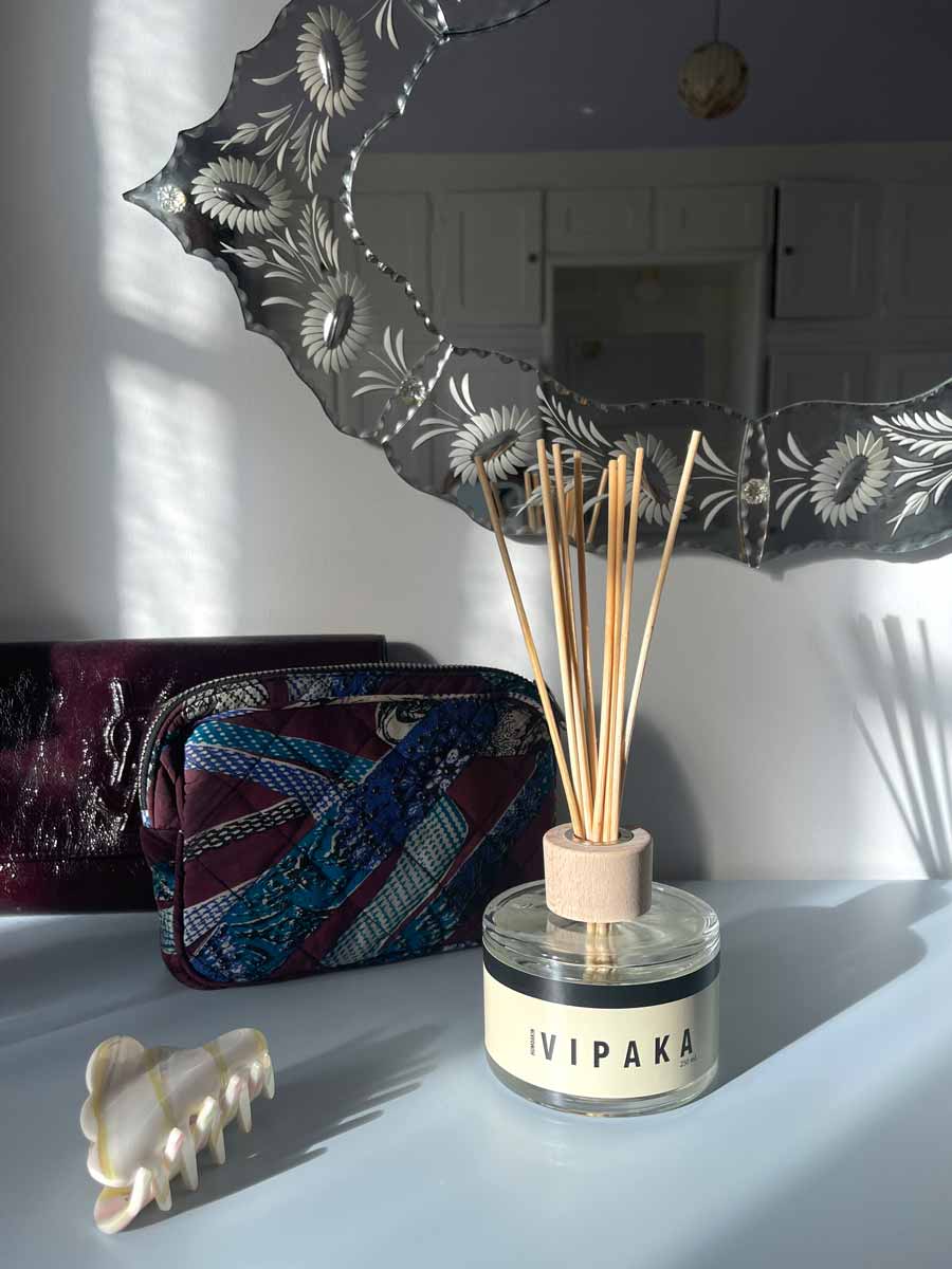 HUMDAKIN_SKU386_FRAGRANCESTICKS_VIPAKA_1.jpg