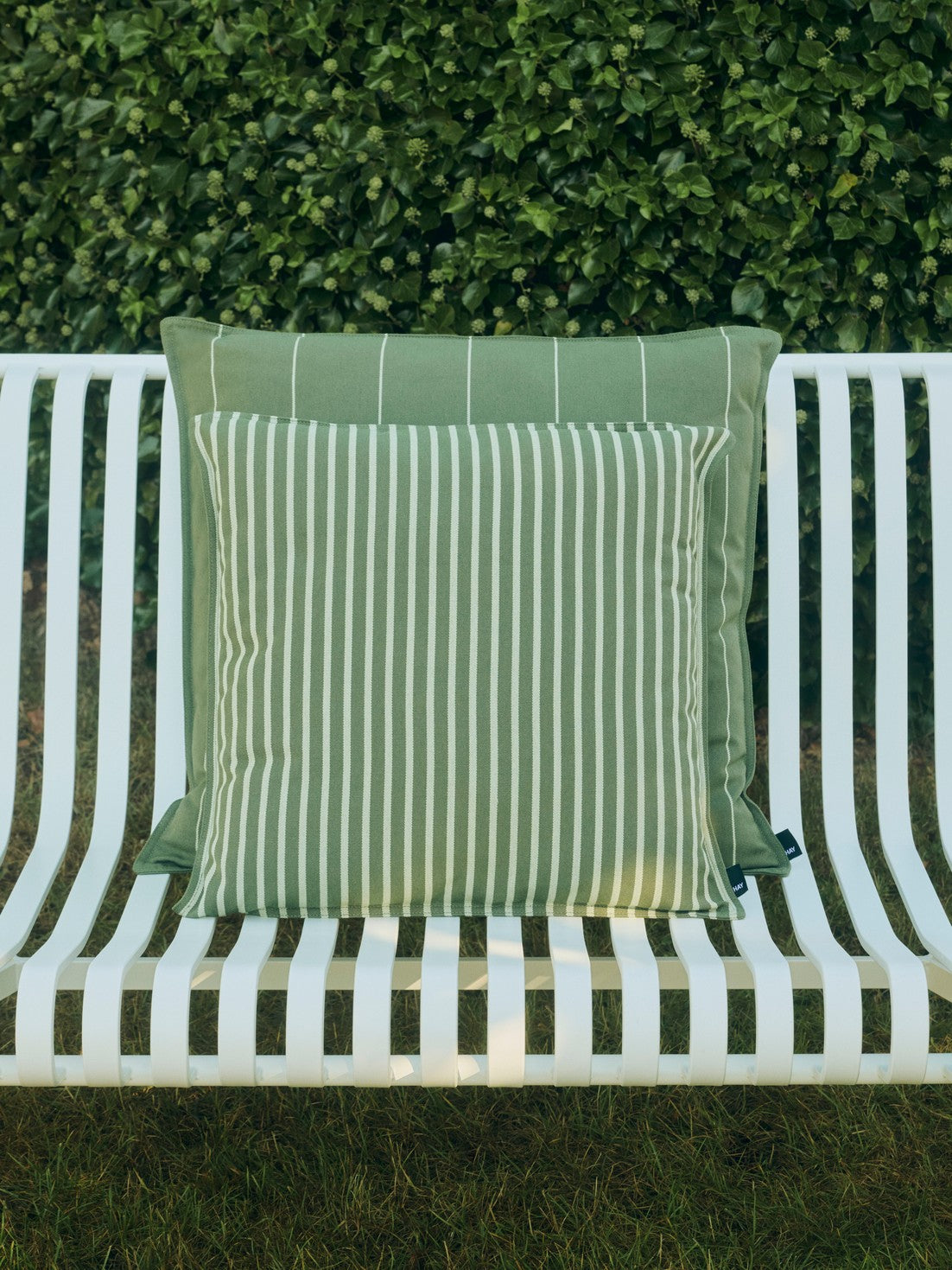 Terrazza Cushion Bold Stripe olive_Terrazza Cushion Narrow Stripe olive.jpg