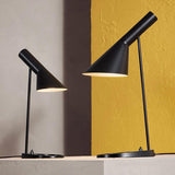 500x500-aj-mini-arne-jacobsen-louis-poulsen-2.jpg