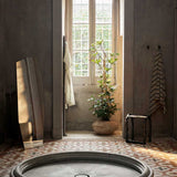 fermLIVING_SS23_ShardFreeStandingMirror_1104267553_image_02.jpg