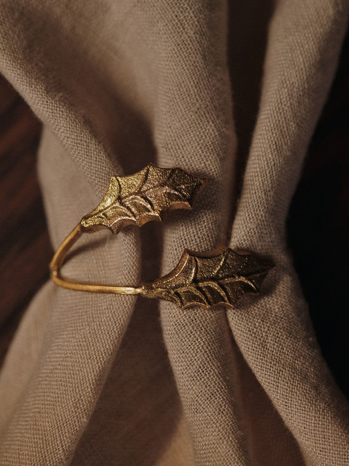 FermLiving_Holiday2025_HollyLeafNapkinRings_SetOf4_Brass_1104271779_3.jpg