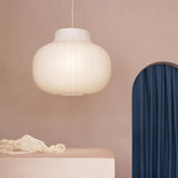 4265-en-strand-pendant-lamp-closed-80cm-muuto-org.jpg