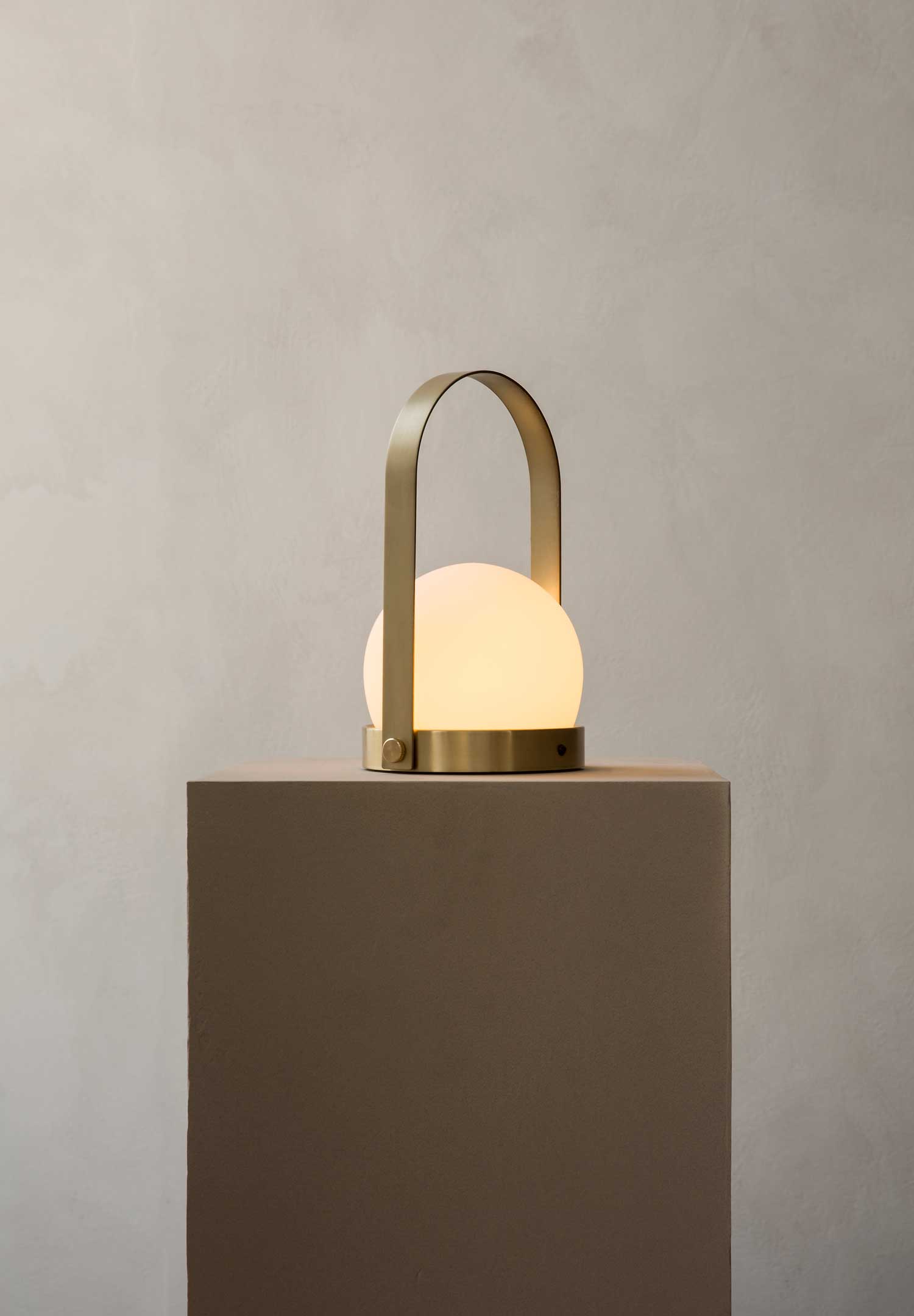 MENU_Carrie-Lamp.jpg