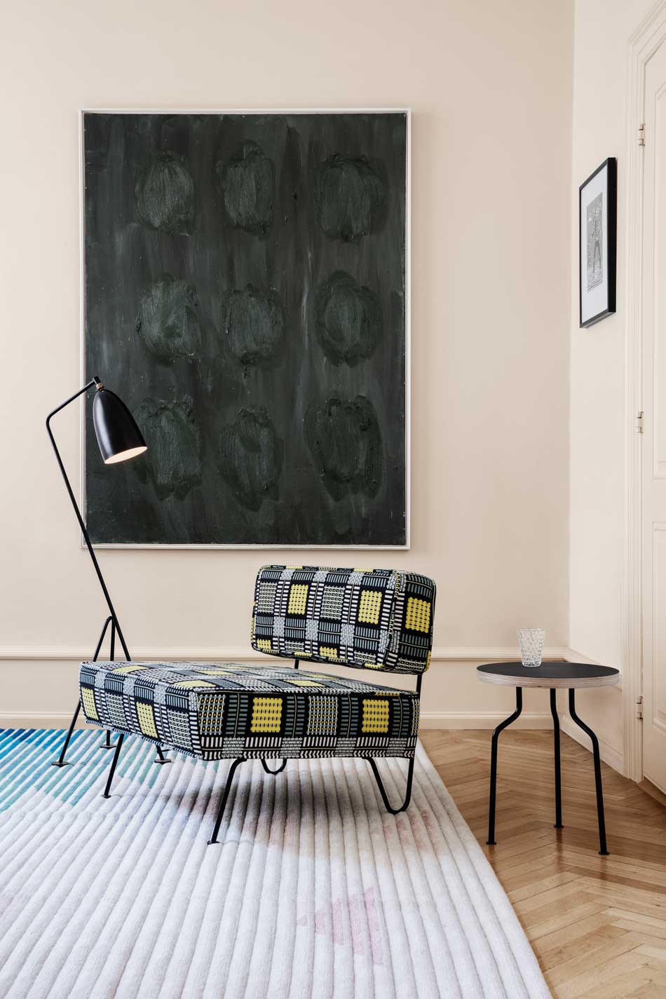 GTLoungeChair_GrashoppaFloorLamp_ModernLineSideTable.jpg