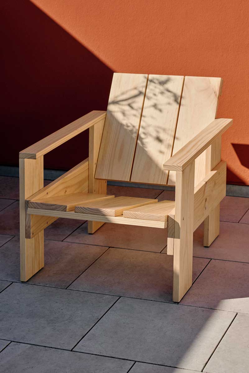 Crate-Lounge-Chair-wb-lacquered-pinewood.jpg