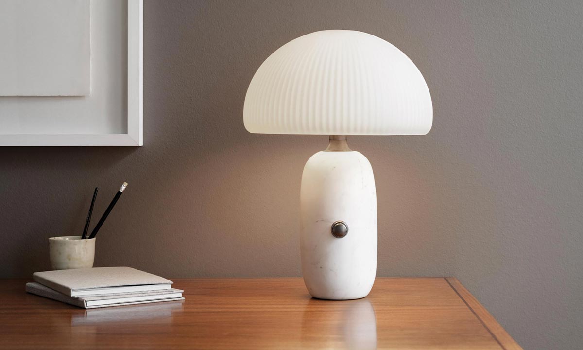 vipp-591-sculpture-lamp-white-01-on-web-l_0.jpg