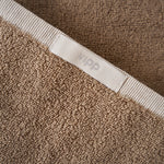 vipp-102-105-towel-taupe-detail-02.jpg