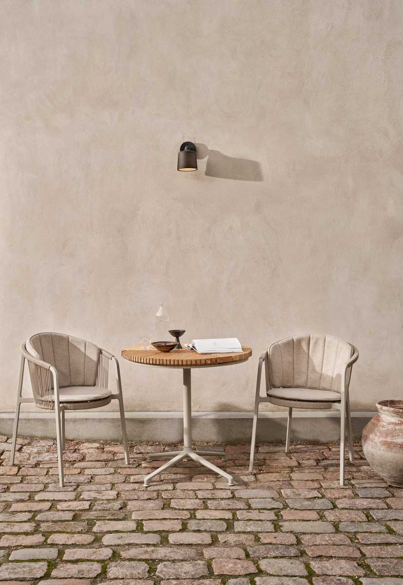 vipp-710-lagrasse-outdoor-chair-01.jpg