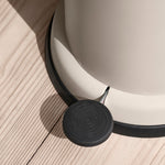 vipp16 pedal bin beige detail 01.jpg