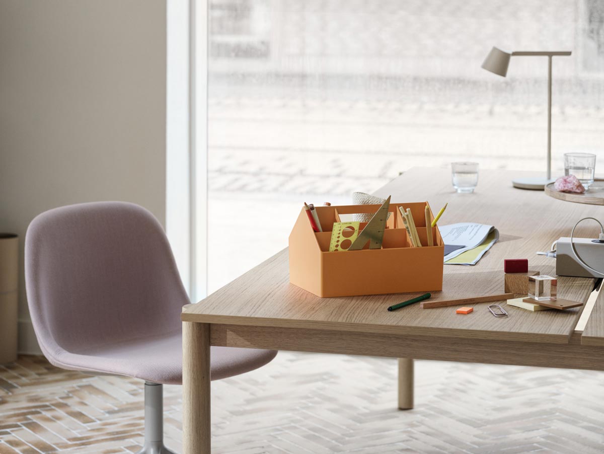 17110-en-fiber-side-chair-swivel-base-twill-weave-620-linear-system-table-oak-sketch-toolbox-burnt-orange-tip-table-lamp-wide-org.jpg