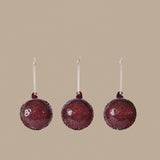 FermLiving_Holiday2026_PackshotsWithBackground_FlurryGlassBaubles-M_SetOf3_PicanteRed_1104274009.jpg